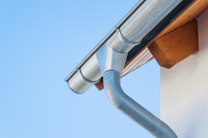 Top 8 Signs Your Gutters Need Power Washing Right Now
